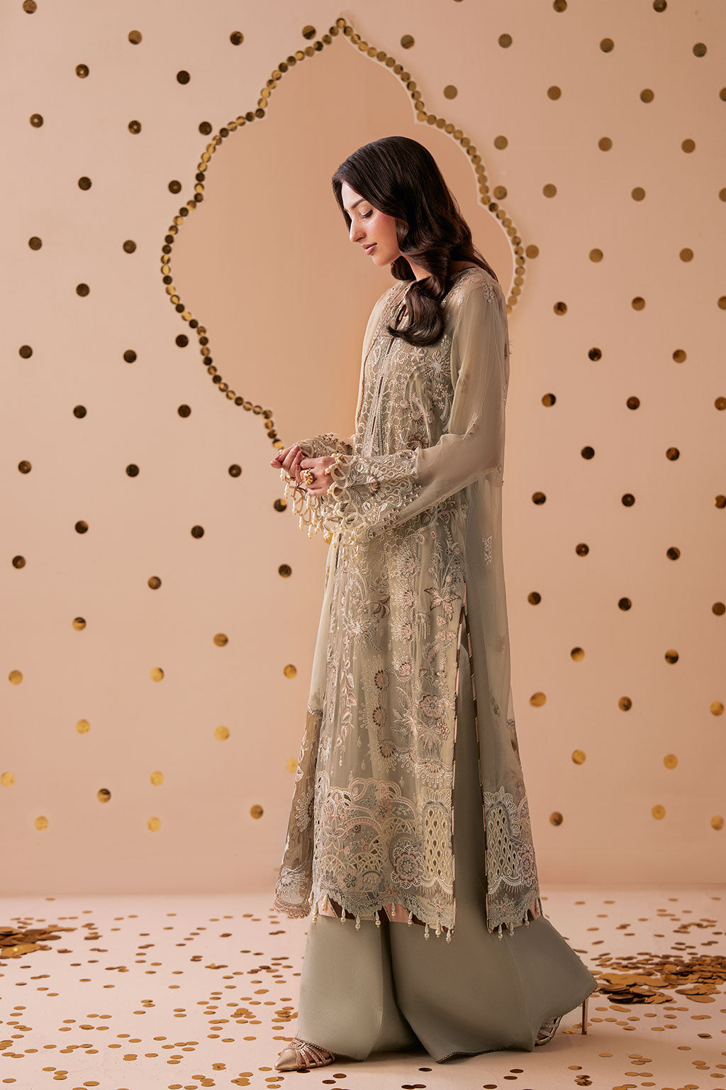 Beige Chiffon 3-Piece Suit | Dastak Q-307 – View 4