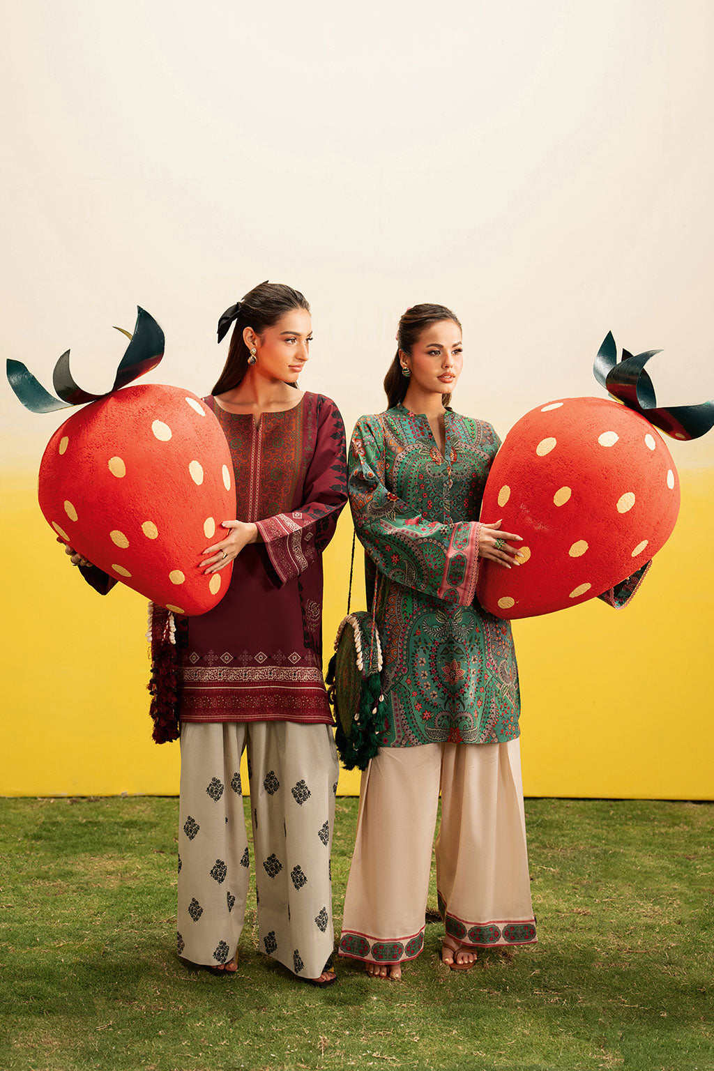 Green Floral Printed Lawn 2-Piece Set | Kurta Shirt & Cream Trouser – Ready to Wear Pakistani Everyday Casual Wear UK | Basic Prints AB-304 - View 9