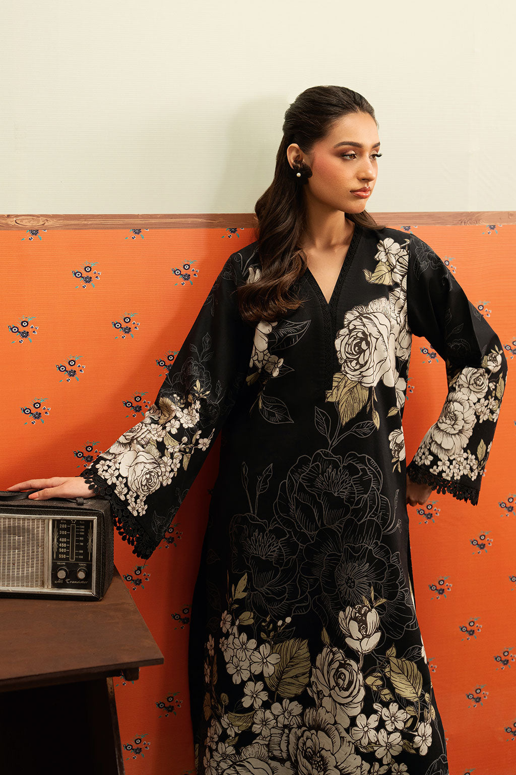 Black Floral Printed Lawn 2-Piece Set | Kurta Shirt & Cream Trouser – Stitched Pakistani Everyday Casual Wear UK | Basic Prints AB-309 - View 3