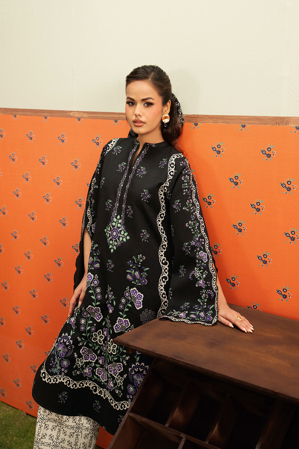 Black Floral Printed Lawn 2-Piece Set | Kurta Shirt & Cream Trouser – Ready to Wear Pakistani Everyday Casual Wear UK | Basic Prints AB-402 - View 4